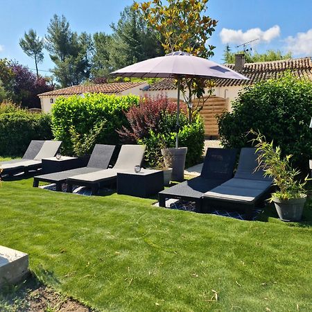 Mas Gabelys Superbe Vue Sainte Victoire Jardin Terrasse Et Piscine Apartman Trets Kültér fotó