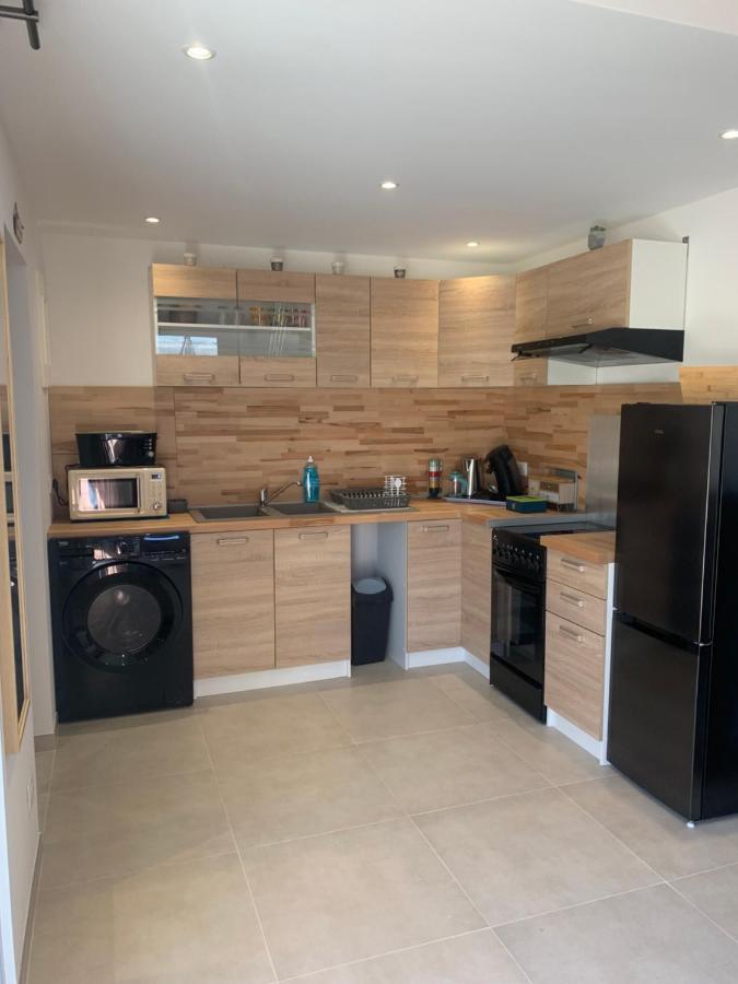 Mas Gabelys Superbe Vue Sainte Victoire Jardin Terrasse Et Piscine Apartman Trets Kültér fotó
