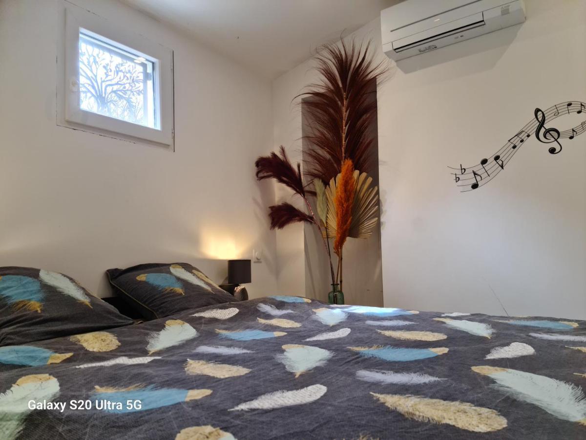Mas Gabelys Superbe Vue Sainte Victoire Jardin Terrasse Et Piscine Apartman Trets Kültér fotó