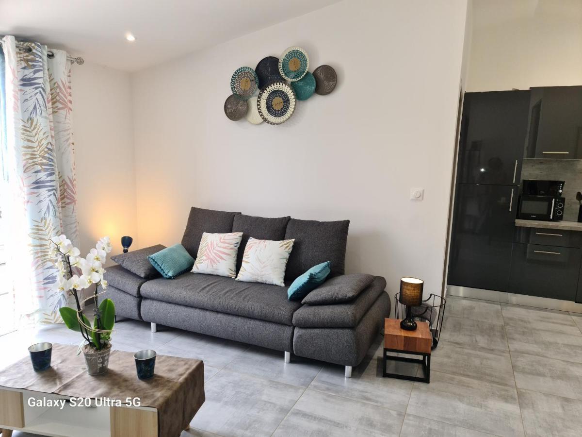 Mas Gabelys Superbe Vue Sainte Victoire Jardin Terrasse Et Piscine Apartman Trets Kültér fotó
